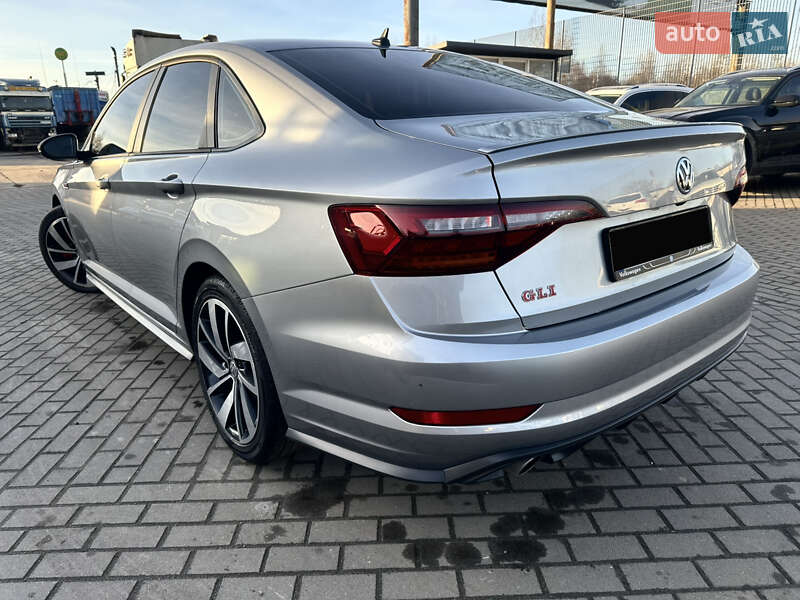 Volkswagen Jetta 2019