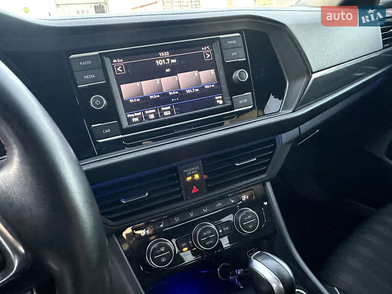 Volkswagen Jetta 2019