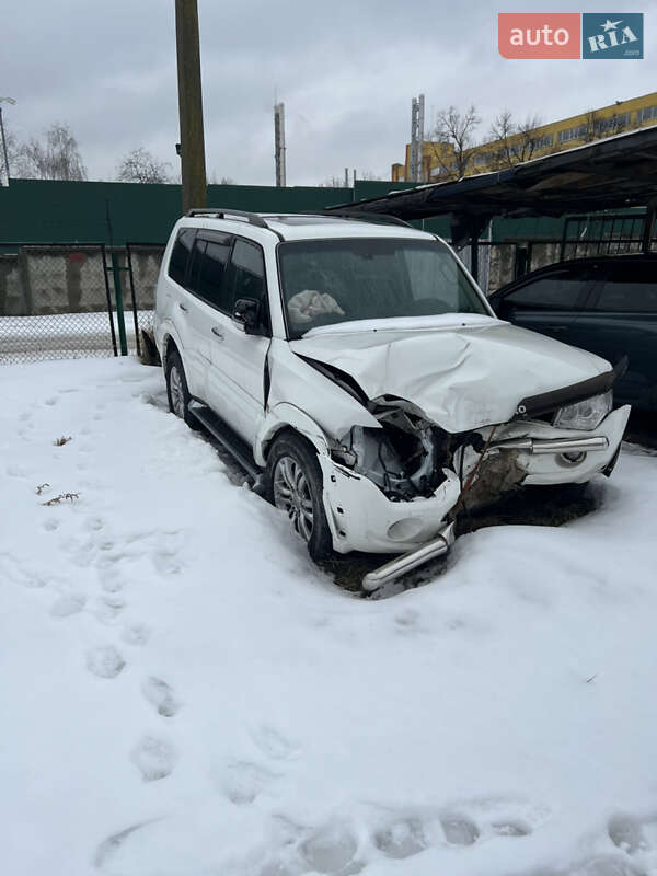 Mitsubishi Pajero 2013