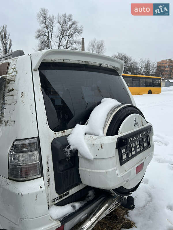 Mitsubishi Pajero 2013