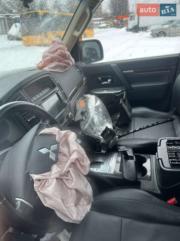 Mitsubishi Pajero 2013