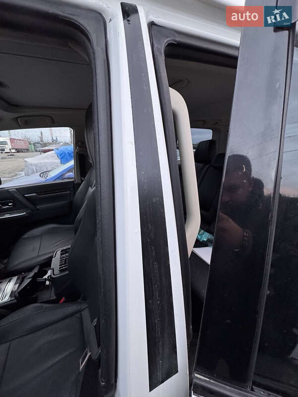 Mitsubishi Pajero 2013