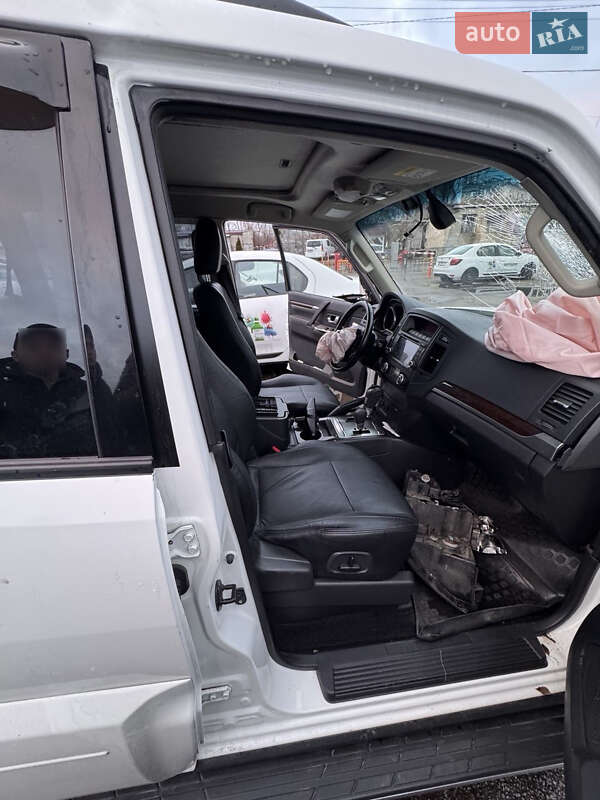 Mitsubishi Pajero 2013