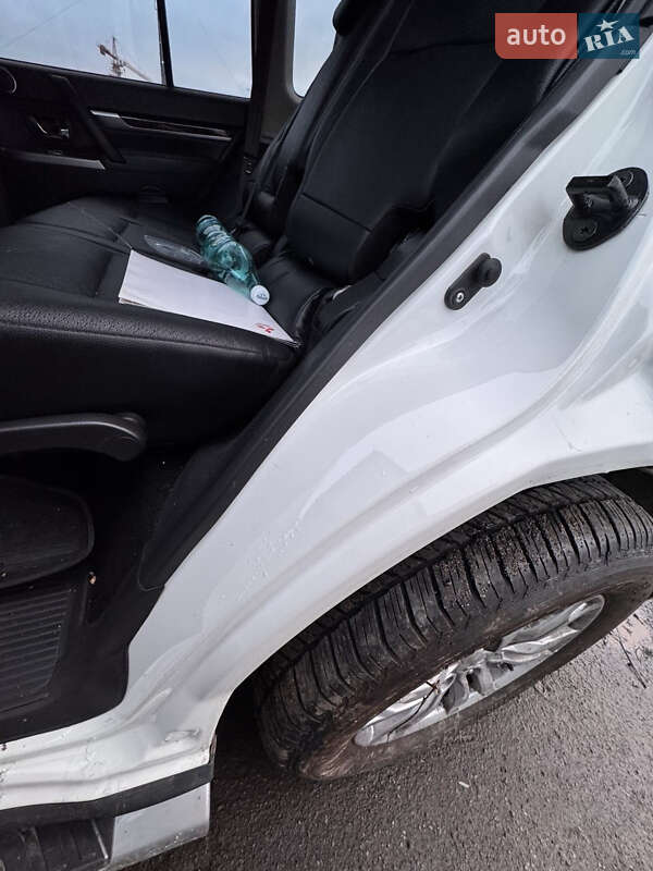 Mitsubishi Pajero 2013