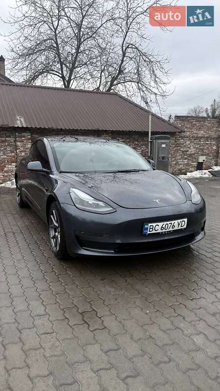 Tesla Model 3 2023