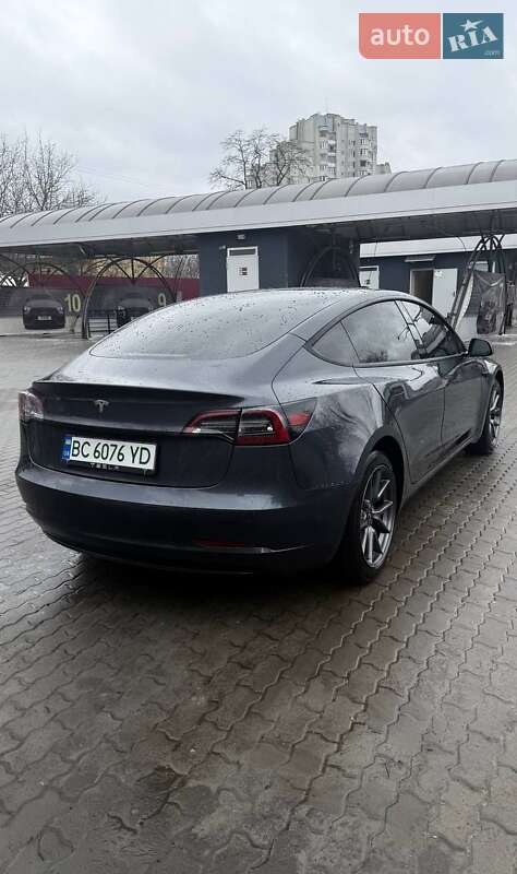 Tesla Model 3 2023
