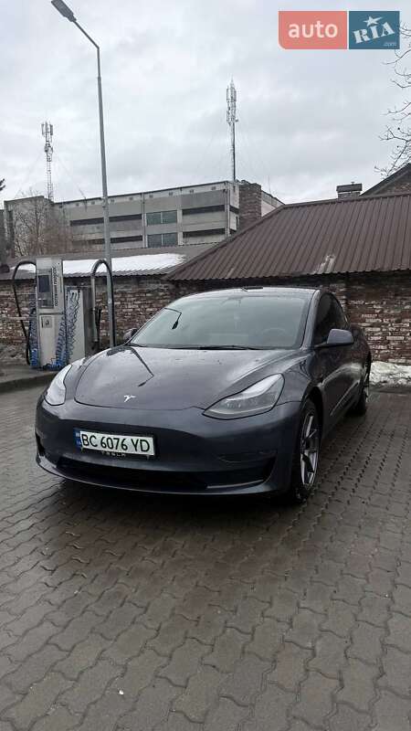 Tesla Model 3 2023