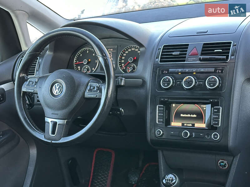 Volkswagen Touran 2014