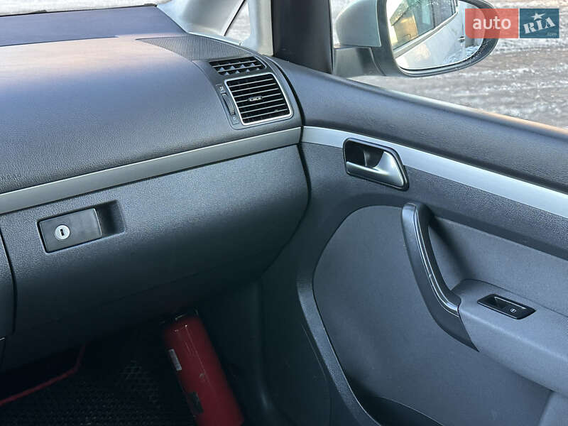 Volkswagen Touran 2014