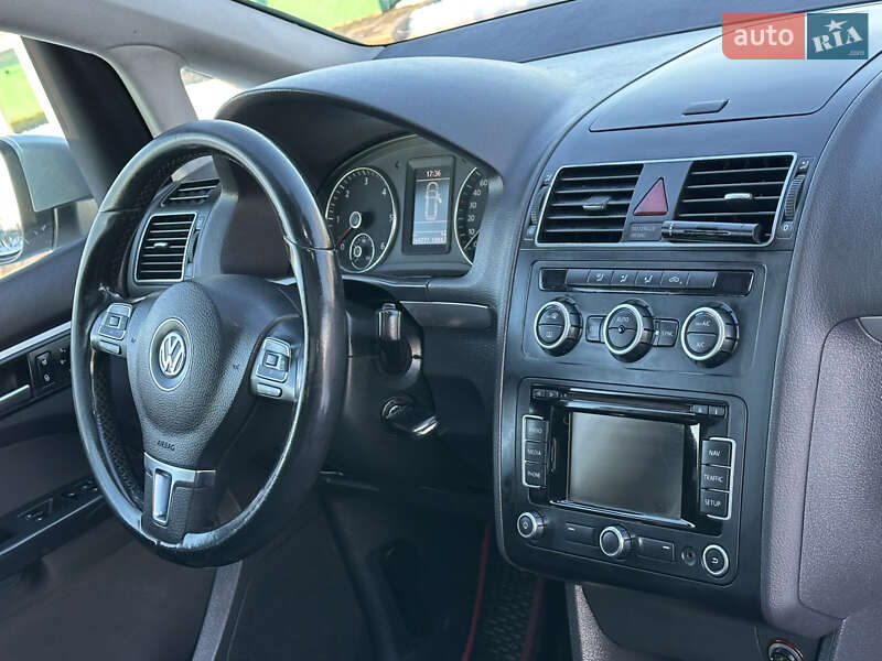 Volkswagen Touran 2014