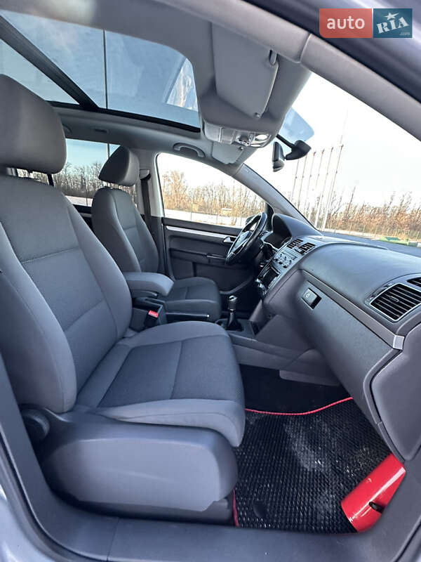 Volkswagen Touran 2014