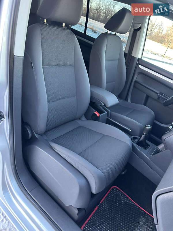 Volkswagen Touran 2014