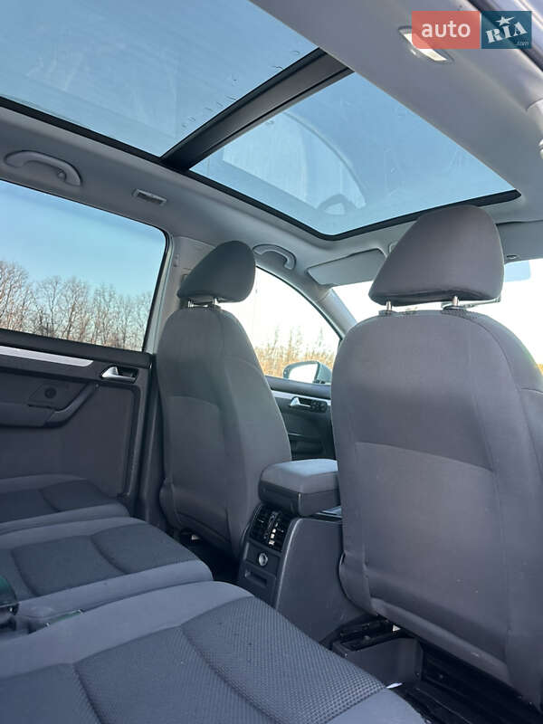 Volkswagen Touran 2014