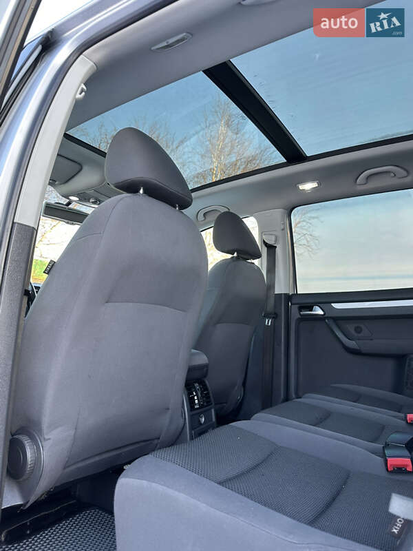 Volkswagen Touran 2014