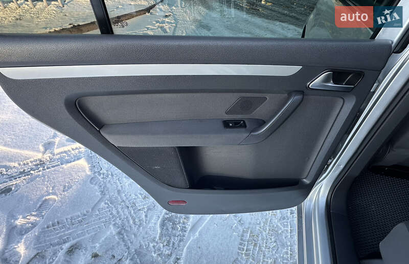 Volkswagen Touran 2014