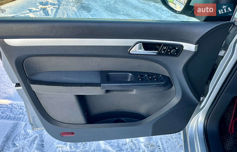 Volkswagen Touran 2014