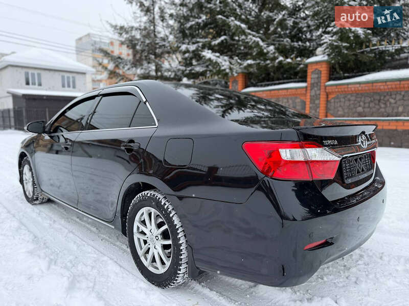 Toyota Camry 2011