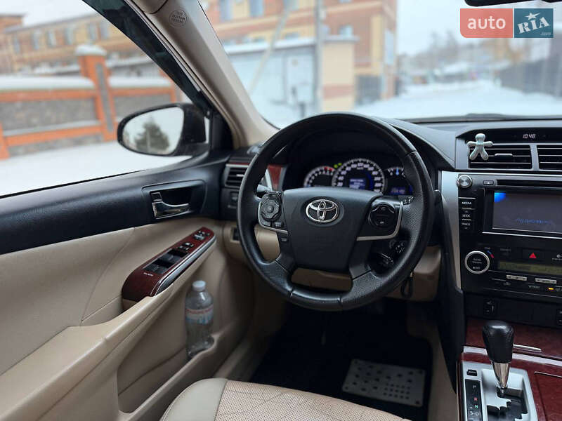 Toyota Camry 2011