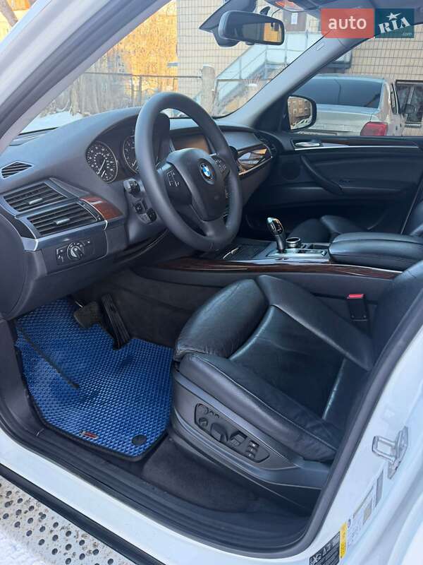 BMW X5 2011