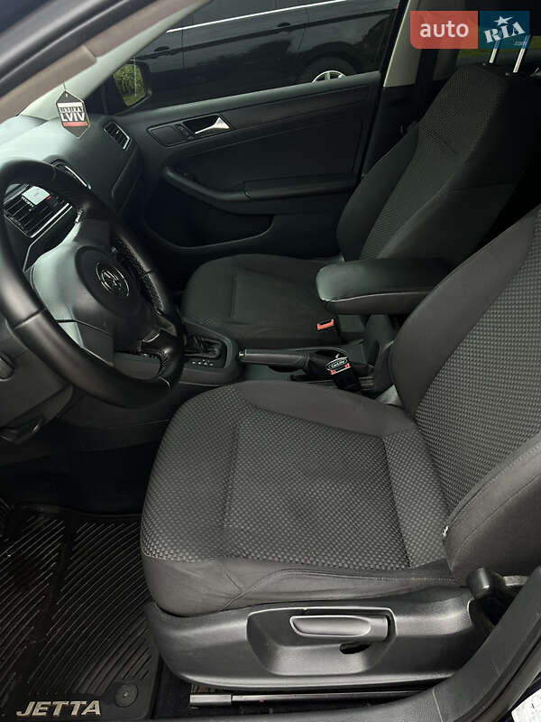 Volkswagen Jetta 2013