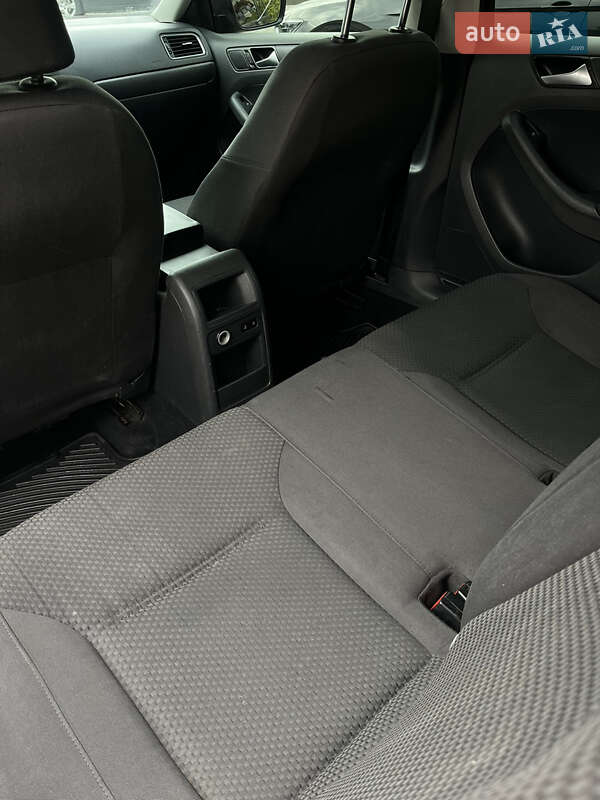 Volkswagen Jetta 2013