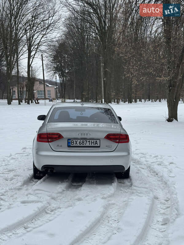 Audi A4 2011