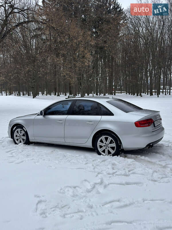 Audi A4 2011
