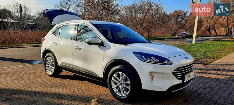 Ford Kuga 2021