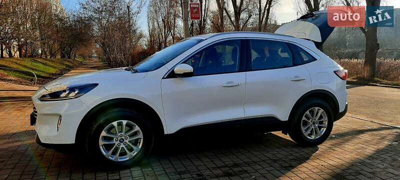 Ford Kuga 2021