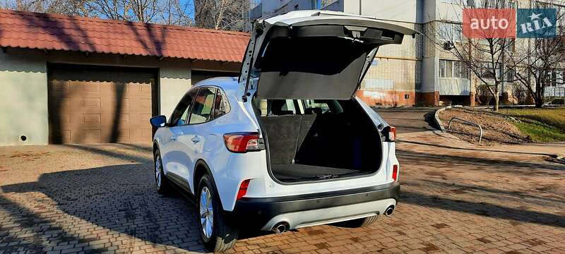 Ford Kuga 2021