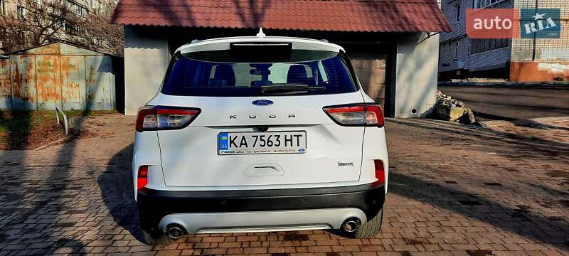 Ford Kuga 2021