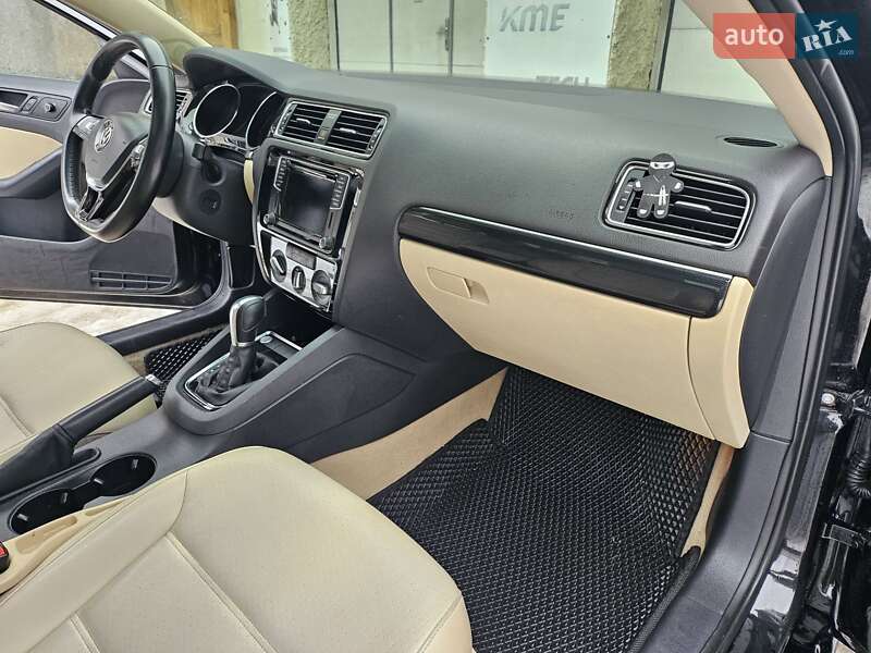 Volkswagen Jetta 2015