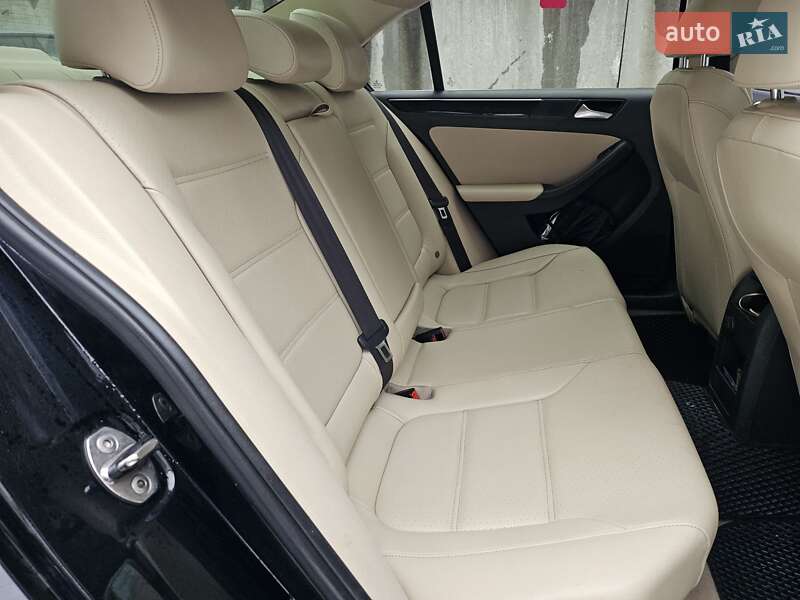 Volkswagen Jetta 2015