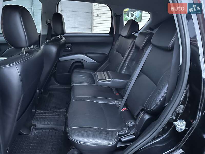 Mitsubishi Outlander XL 2009