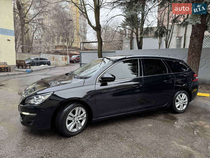 Peugeot 308 2015