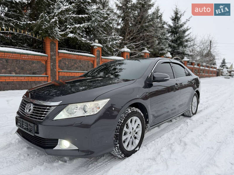 Toyota Camry 2011