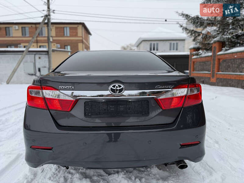 Toyota Camry 2011