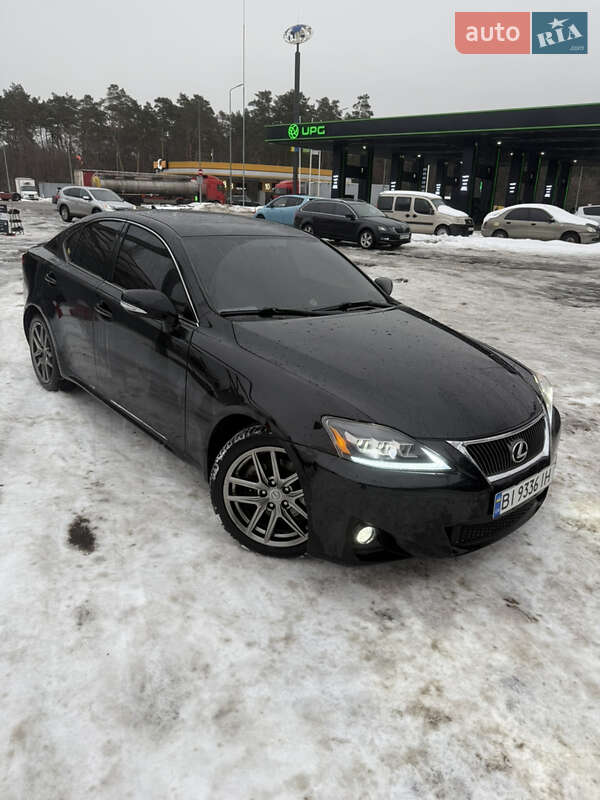 Lexus IS 2011