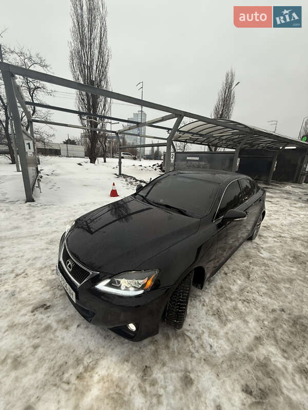 Lexus IS 2011
