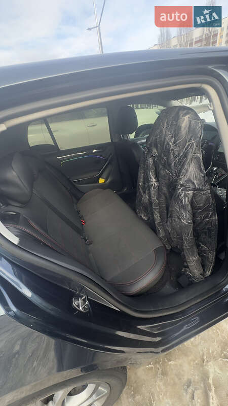 Volkswagen Golf 2011