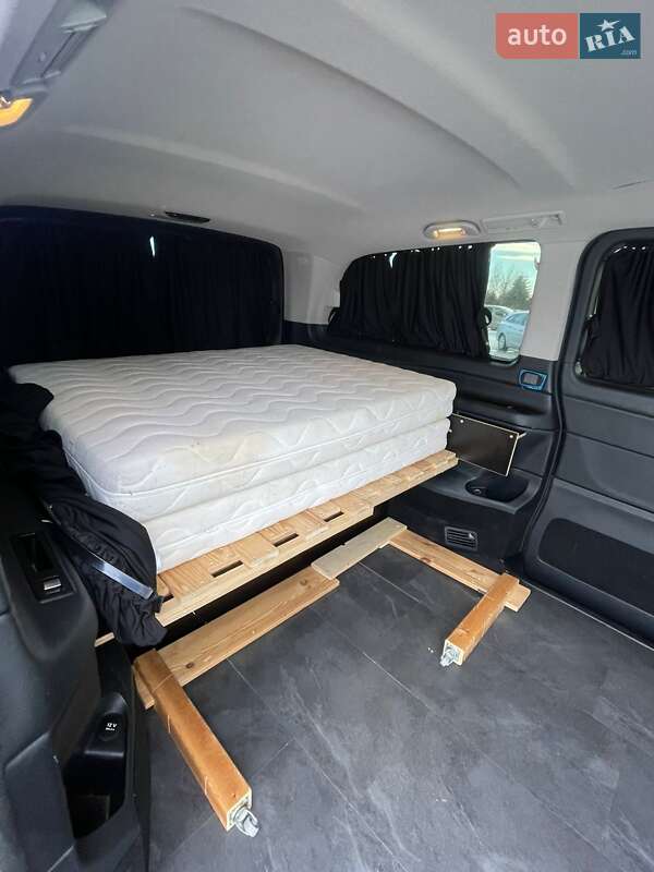 Mercedes-Benz V-Class 2014