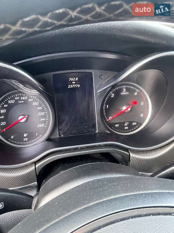 Mercedes-Benz V-Class 2014