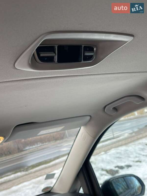 Mercedes-Benz V-Class 2014