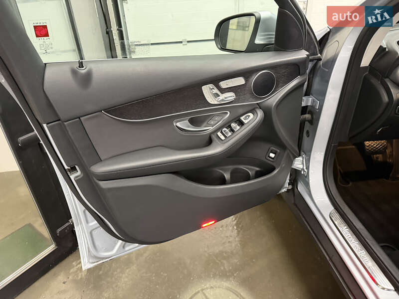 Mercedes-Benz GLC-Class 2022