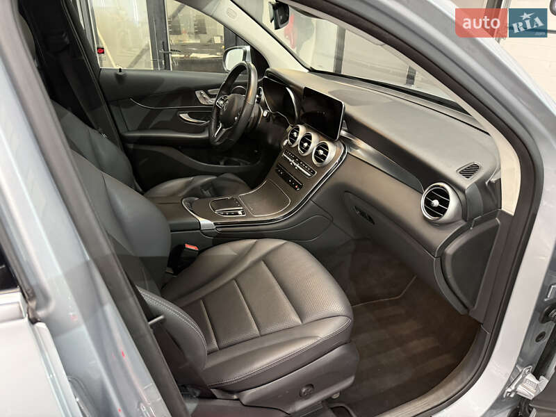 Mercedes-Benz GLC-Class 2022