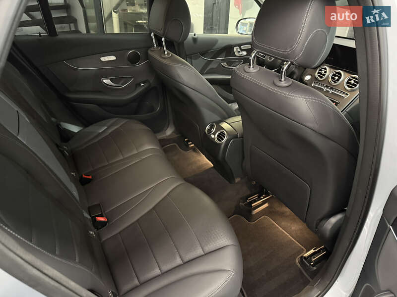 Mercedes-Benz GLC-Class 2022