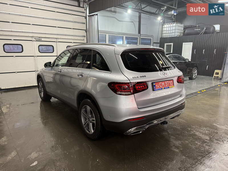 Mercedes-Benz GLC-Class 2022