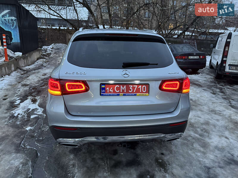 Mercedes-Benz GLC-Class 2022