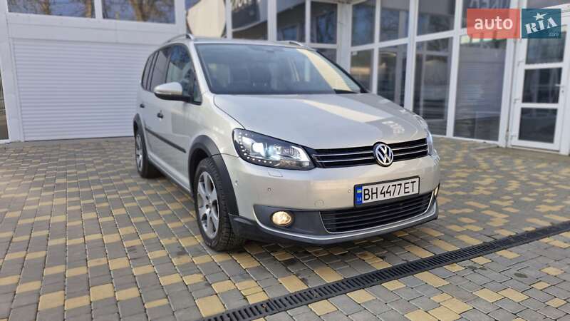 Volkswagen Touran 2011