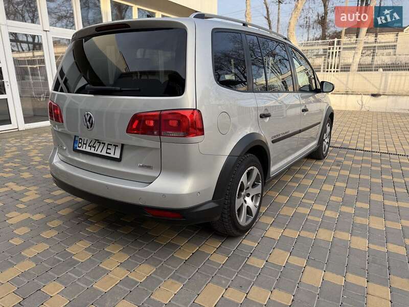 Volkswagen Touran 2011